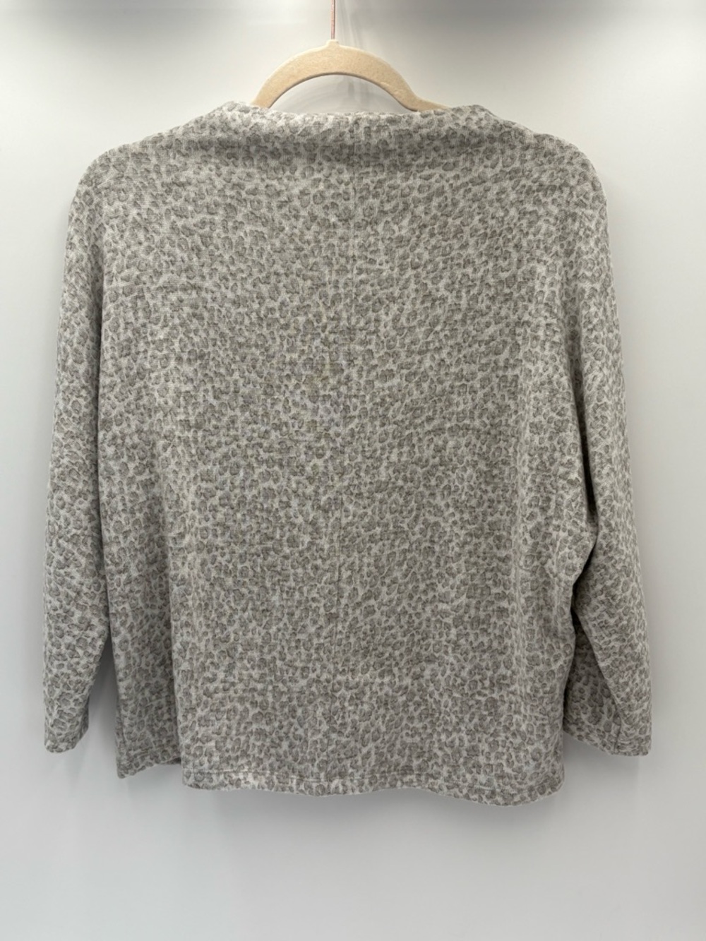 Banana‎ Republic Petite Leopard Print Knit Top Dolman Sleeve SP
